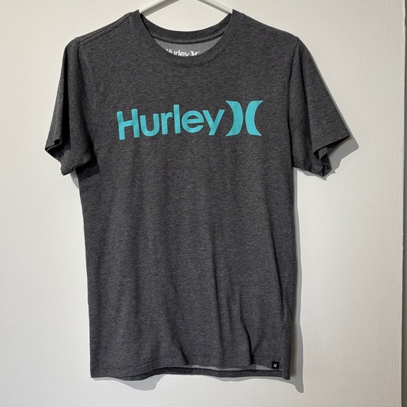 🎉3/20$🎉 Hurley Charcoal Tee with Aqua Logo - Picture 1 of 4